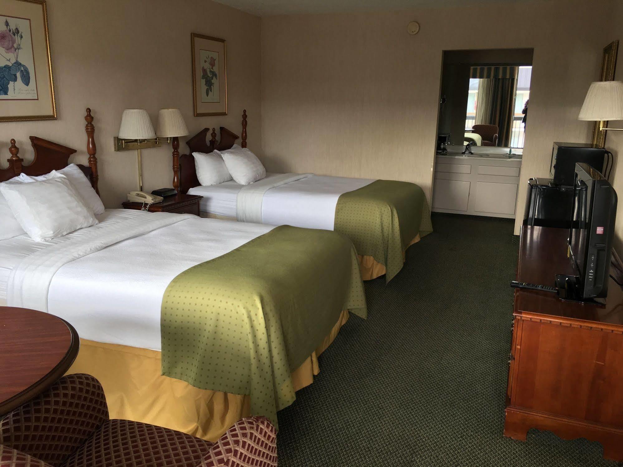 Days Inn By Wyndham Perry Near Fairgrounds Eksteriør bilde